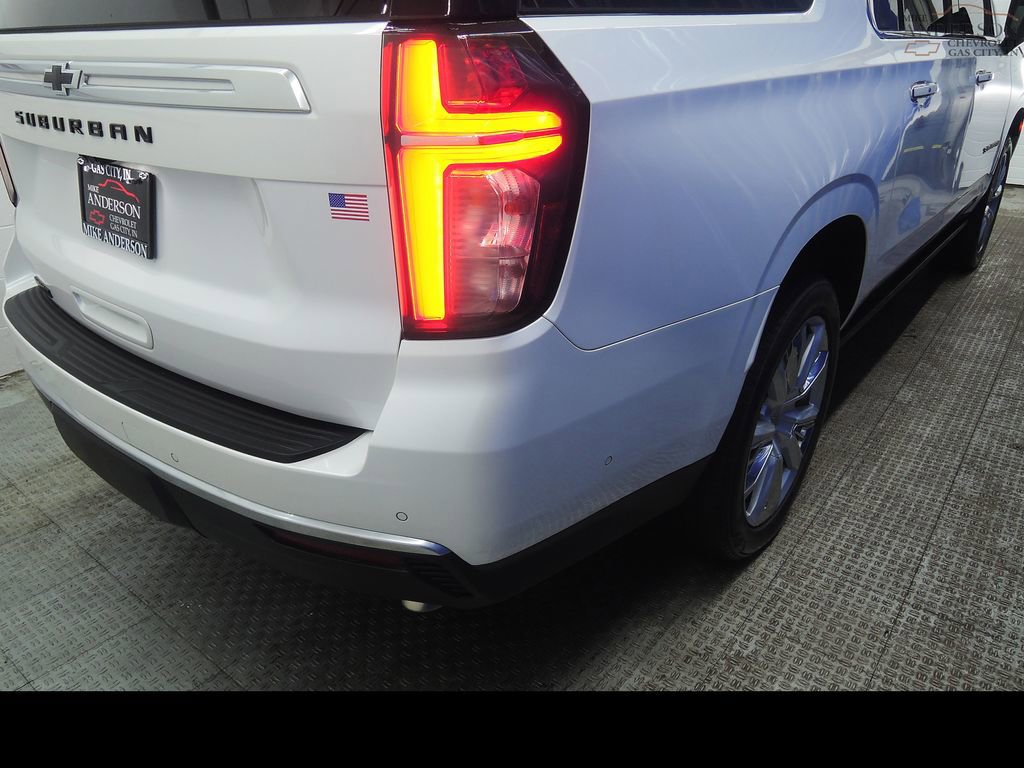 Used 2023 Chevrolet Suburban High Country w/ Advanced Technology Package image 44