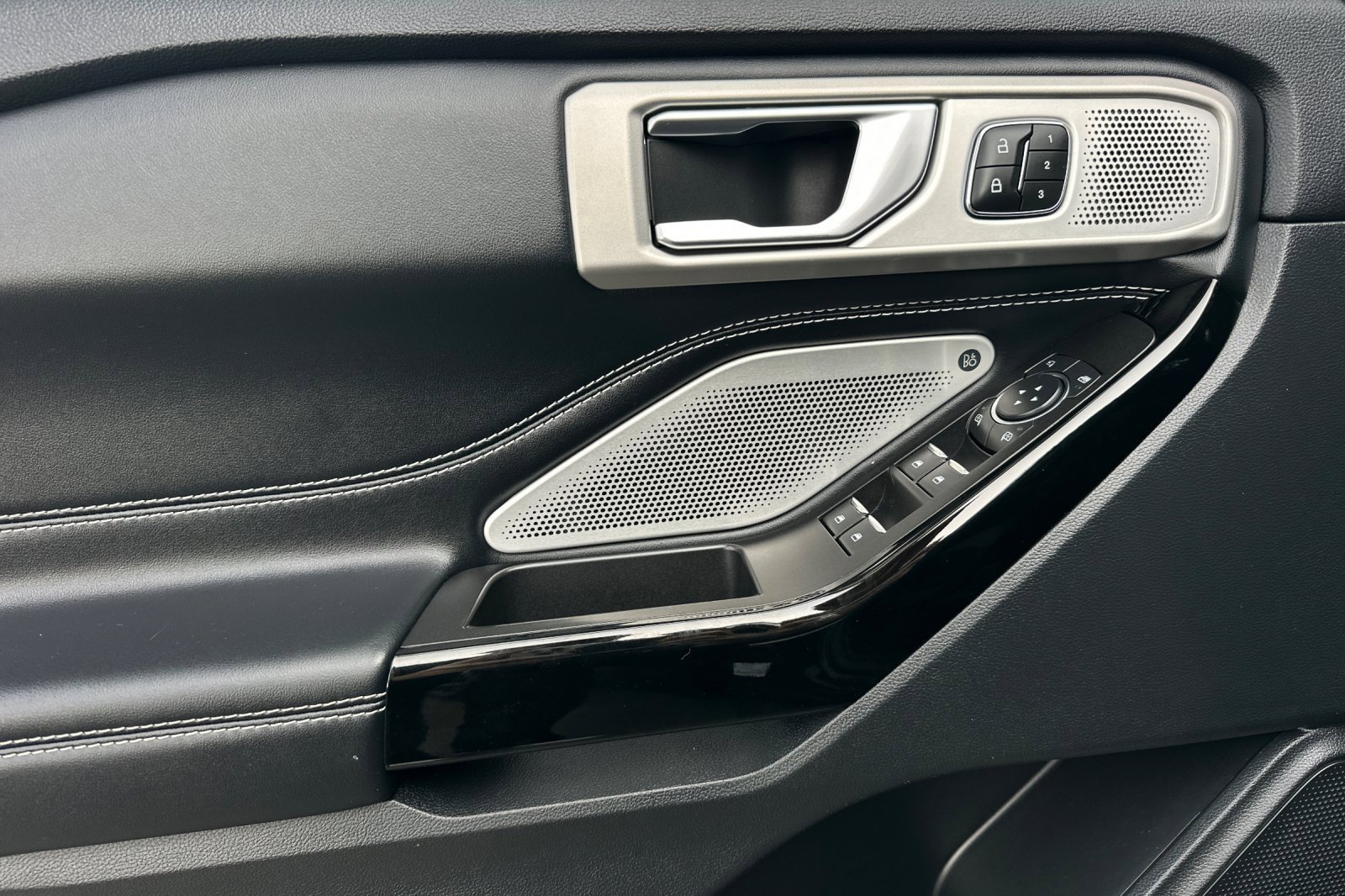 Certified 2022 Ford Explorer ST w/ Equipment Group 401A image 10