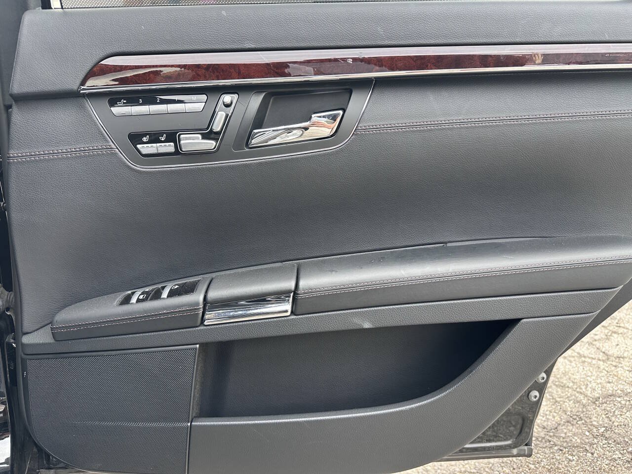 Used 2012 Mercedes-Benz S 550 4MATIC image 35