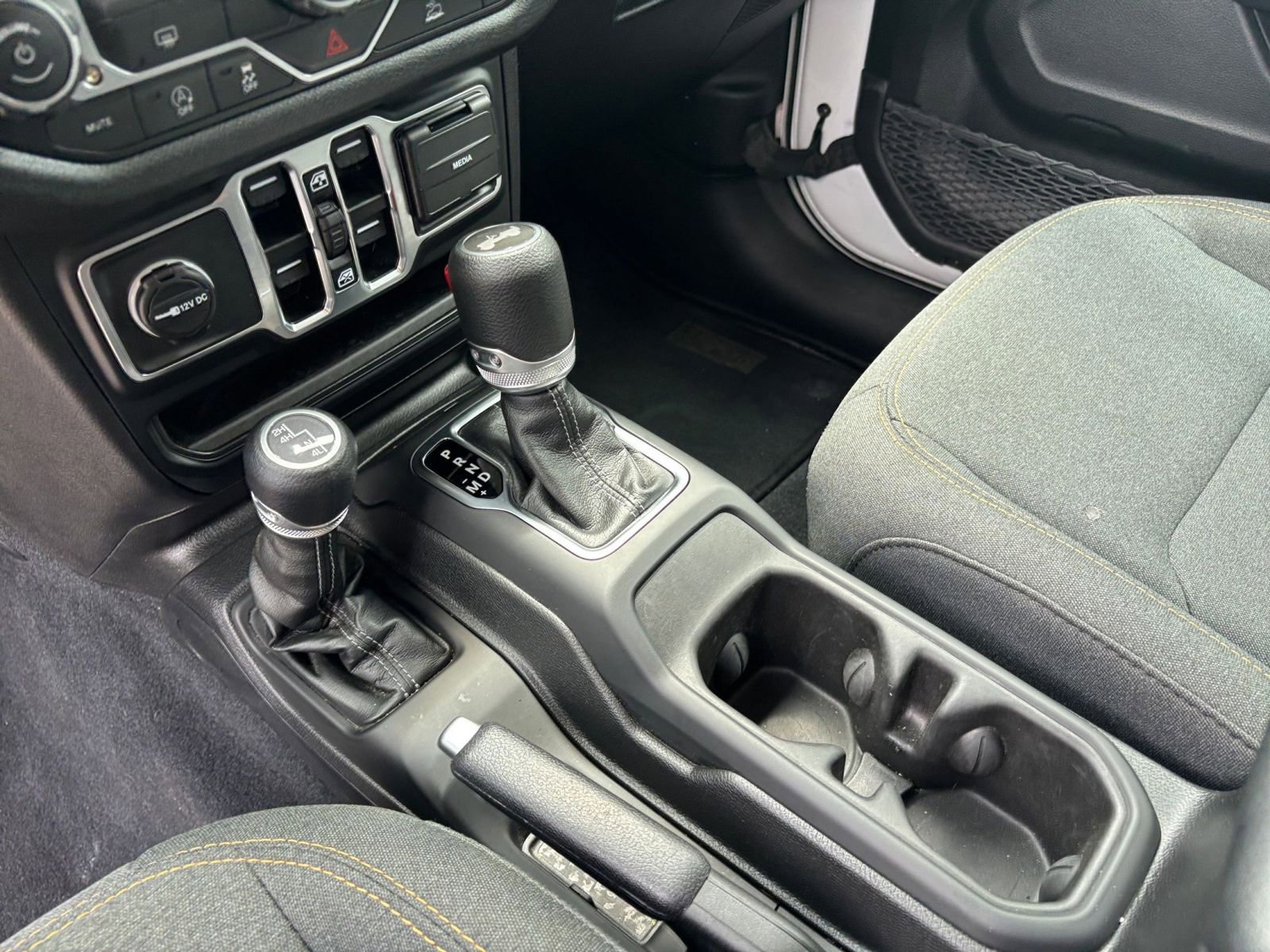Used 2025 Jeep Wrangler Sport S image 36
