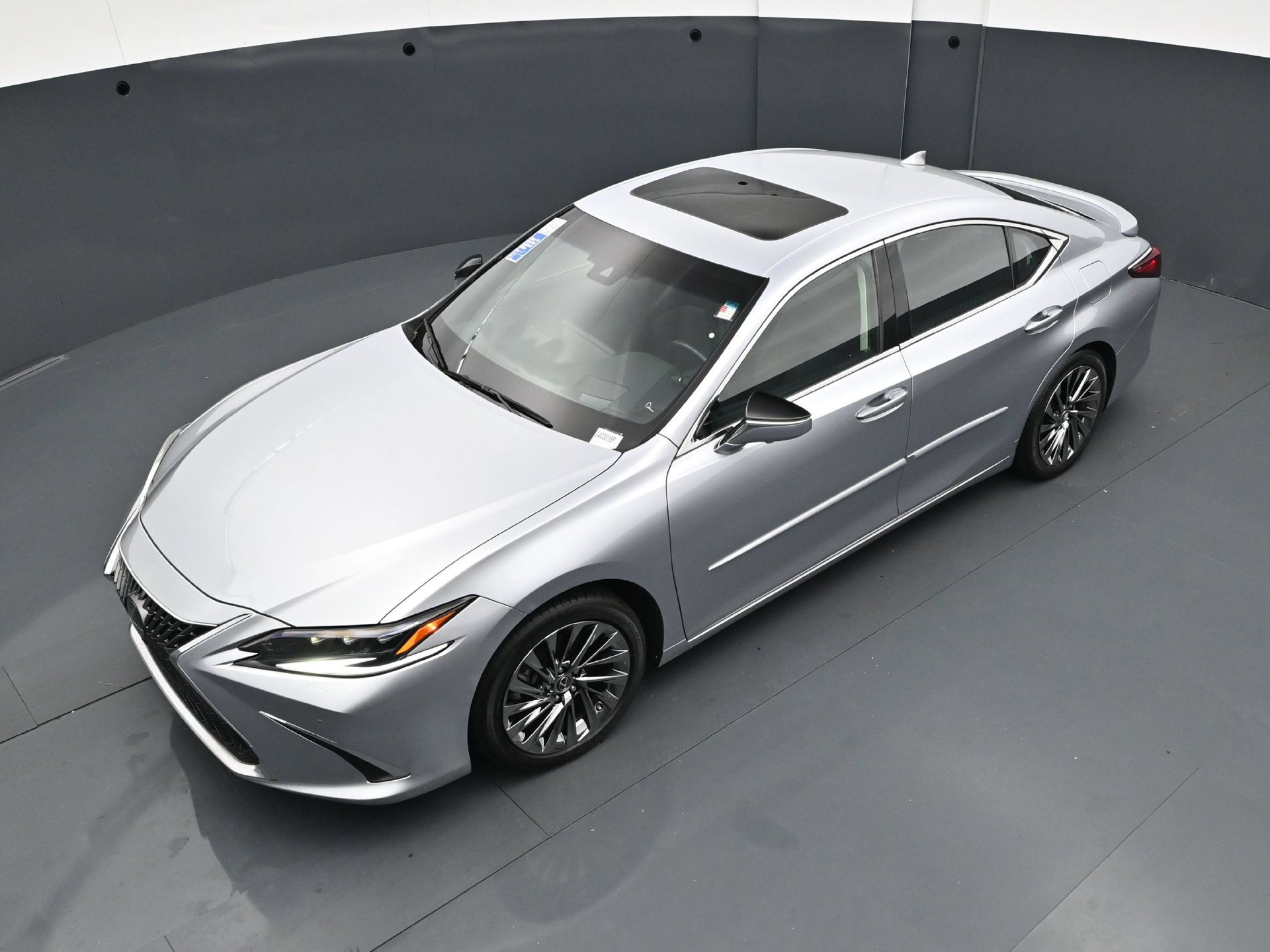 Used 2025 Lexus ES 300h FWD image 39