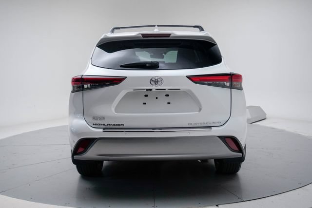 Used 2023 Toyota Highlander Platinum AWD/4WD image 4