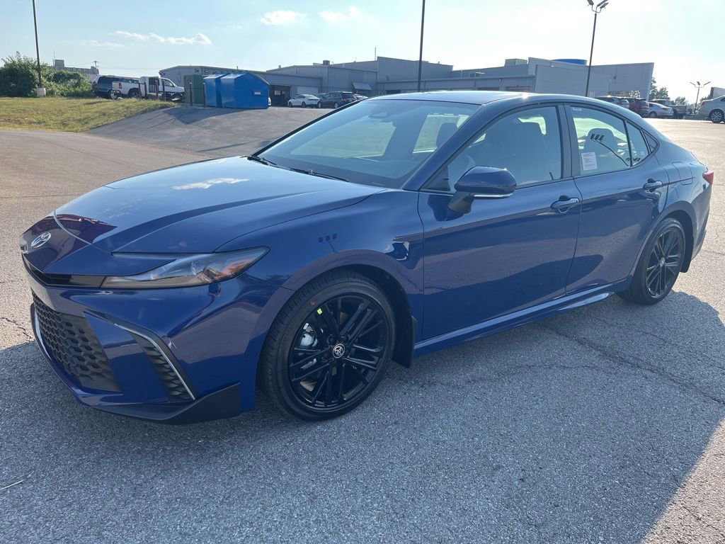 New 2026 Toyota Camry SE image 1
