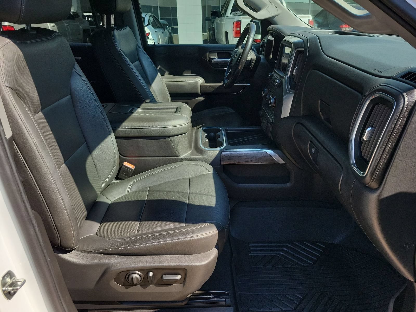 Used 2020 Chevrolet Silverado 1500 LTZ AWD/4WD image 28