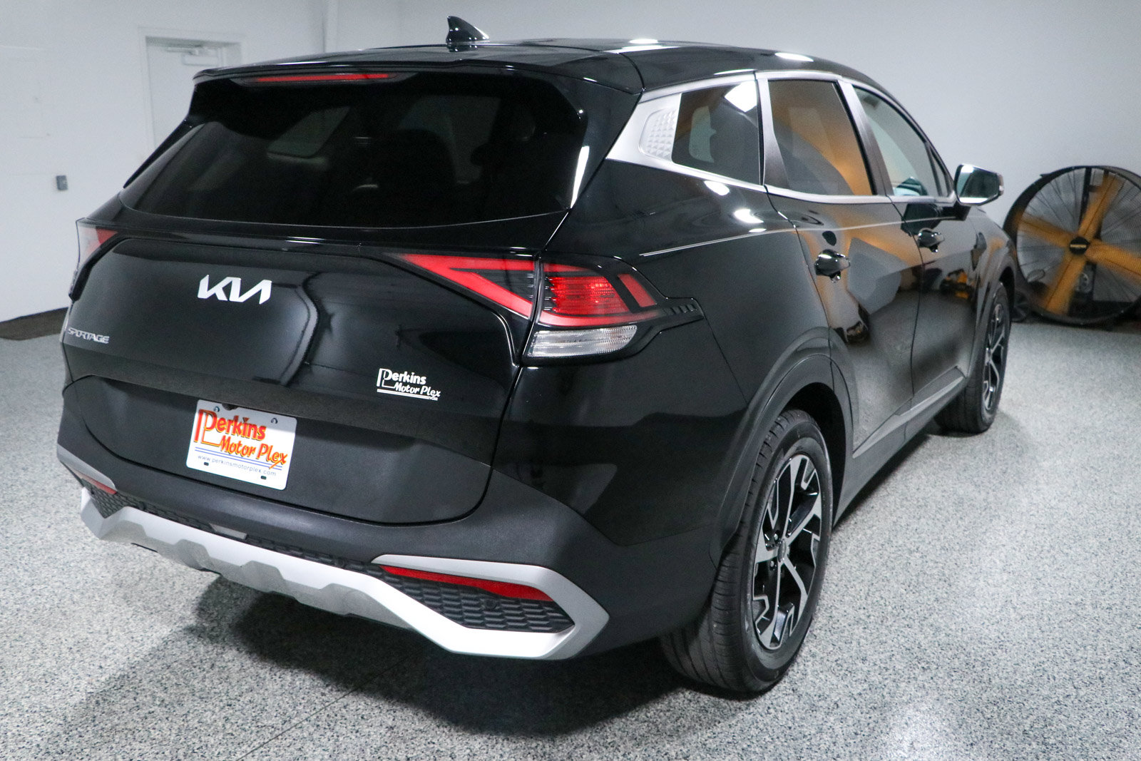 Used 2023 Kia Sportage EX FWD image 7