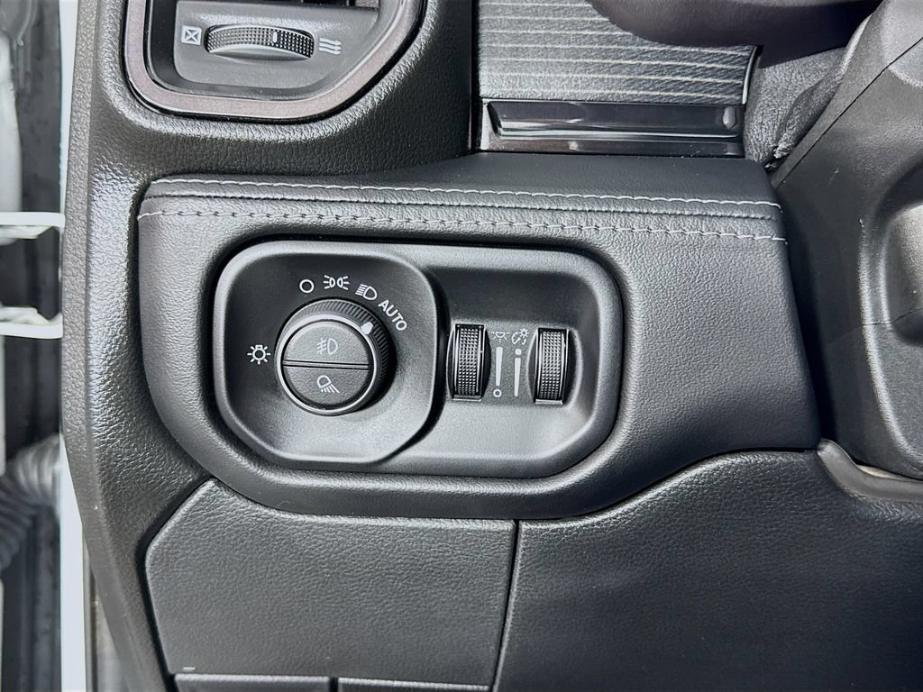Used 2024 RAM 2500 Limited AWD/4WD image 18