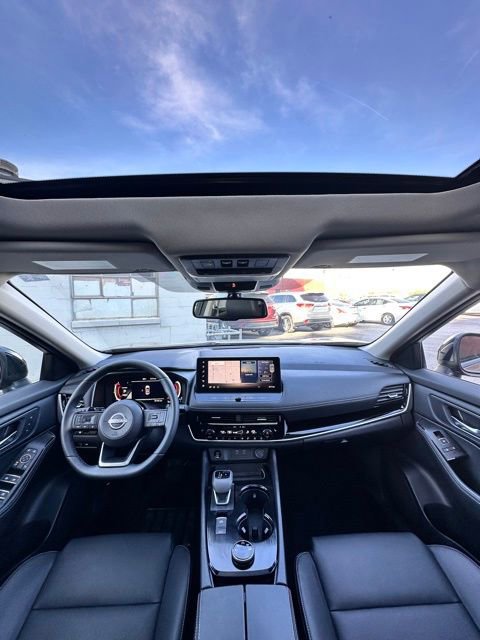 Certified 2024 Nissan Rogue SL w/ SL Premium Package image 32