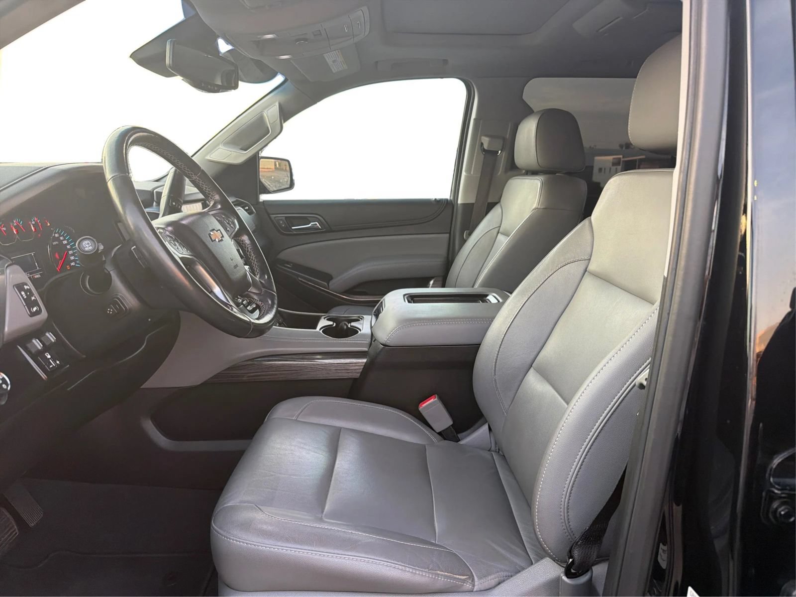 Used 2019 Chevrolet Suburban LT RWD image 9