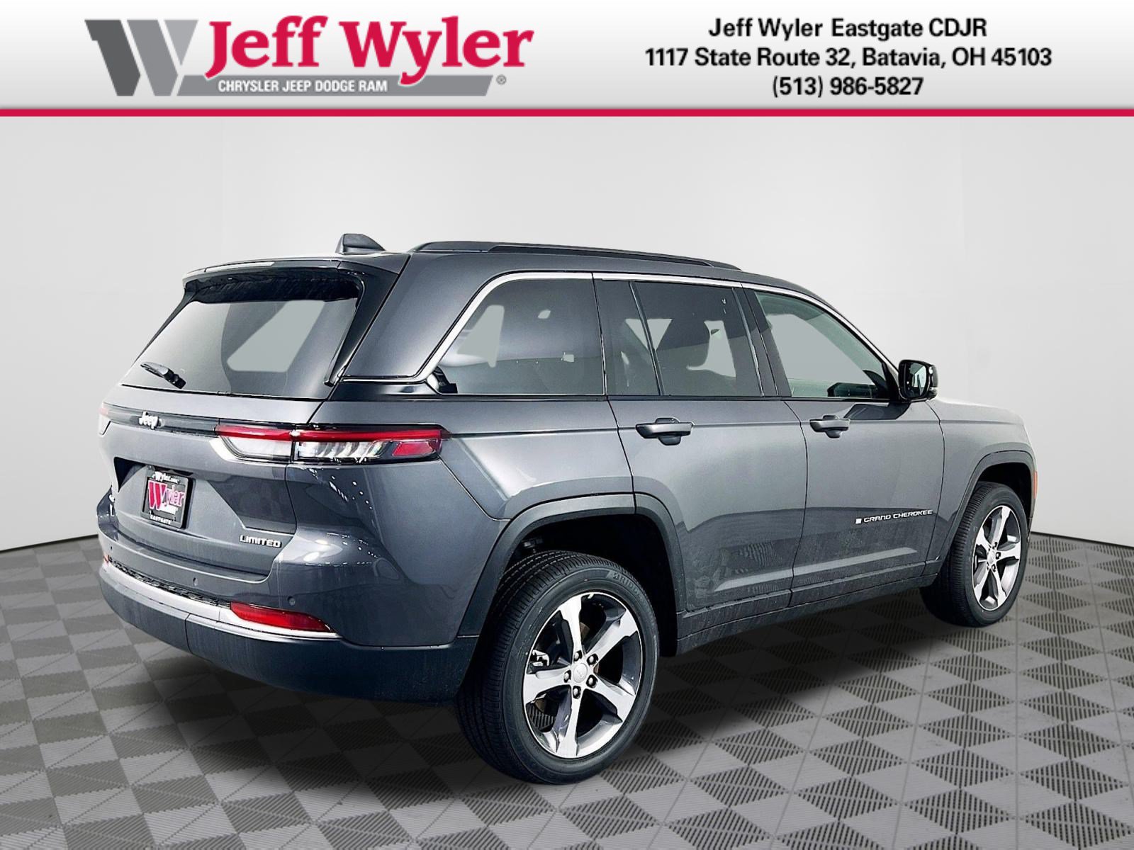 New 2026 Jeep Grand Cherokee Limited AWD/4WD image 32