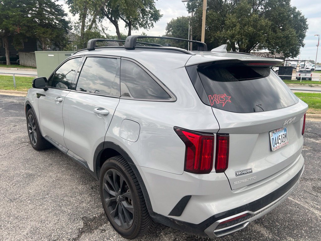 Certified 2023 Kia Sorento SX AWD/4WD image 3