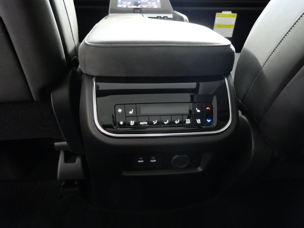 New 2027 INFINITI QX80 Luxe AWD/4WD image 18