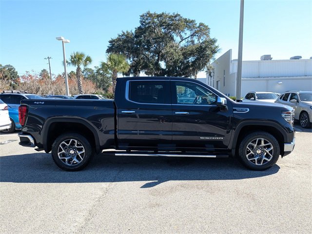 Used 2022 GMC Sierra 1500 SLT w/ SLT Premium Package image 4