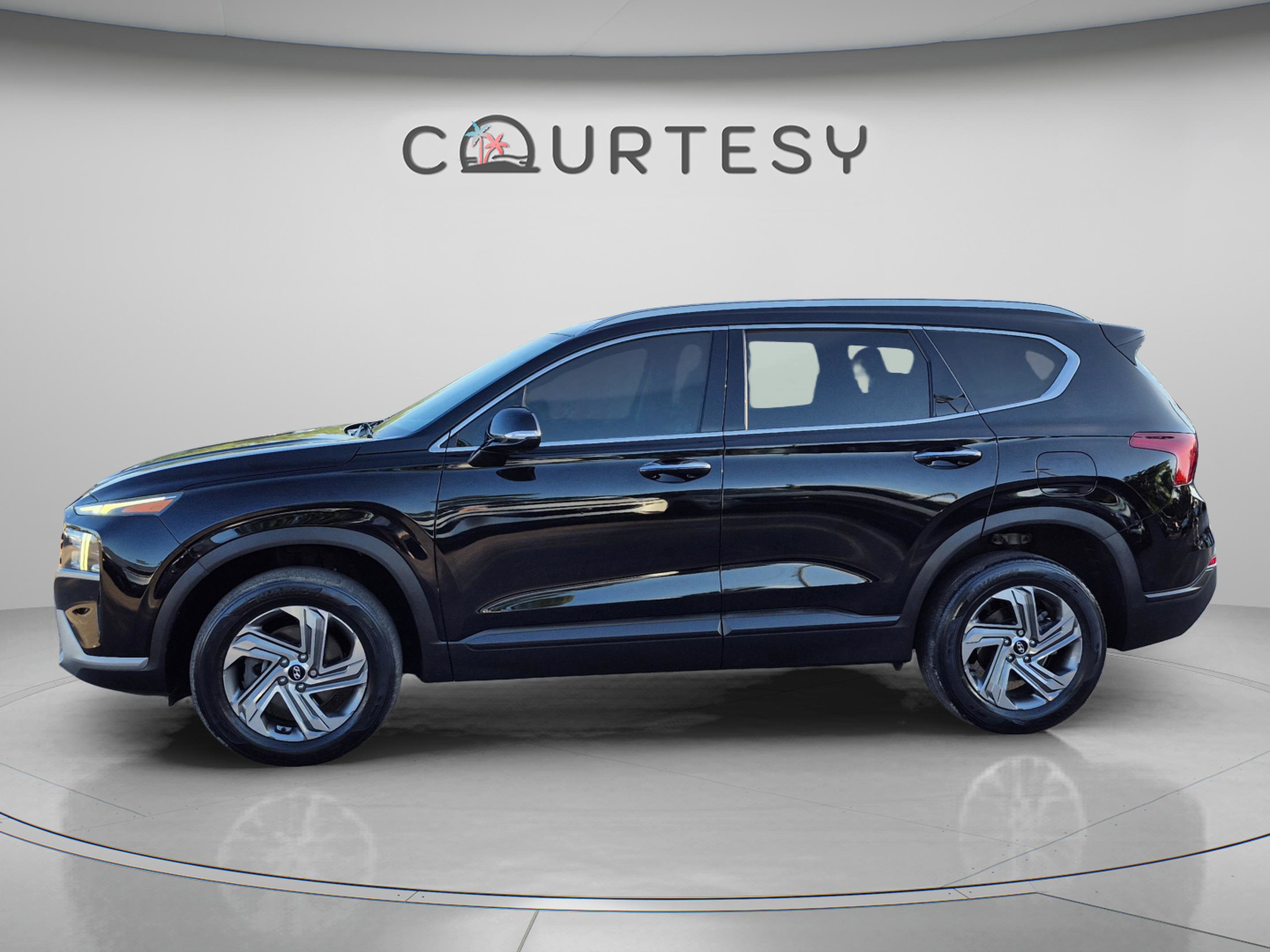 Certified 2023 Hyundai Santa Fe SEL w/ Cargo Package AWD/4WD image 2