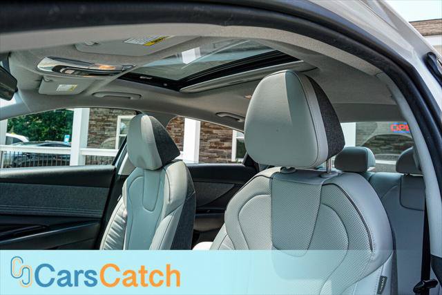 Used 2024 Hyundai Elantra Limited FWD image 25
