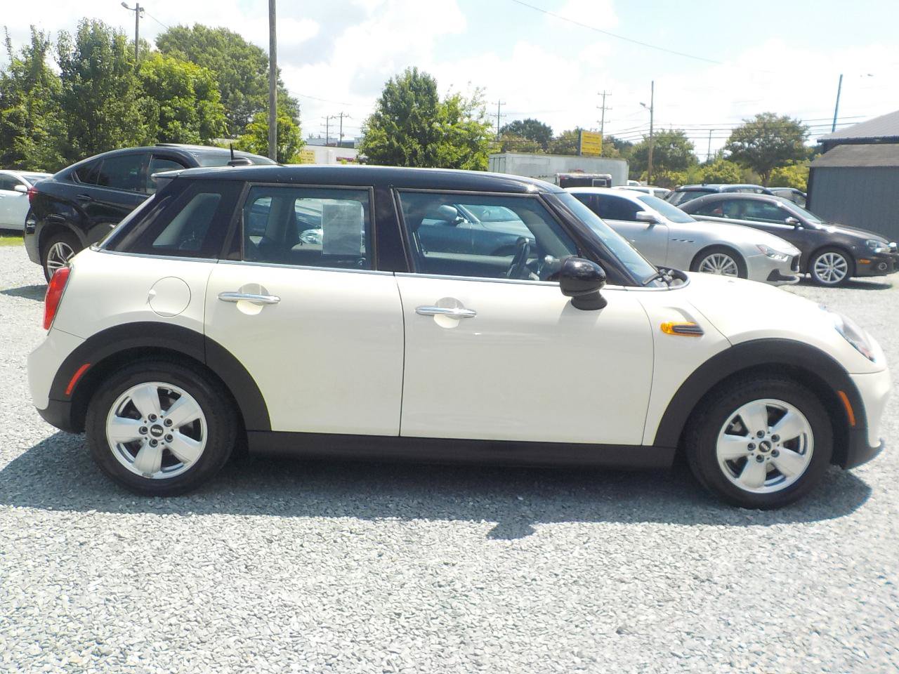 Used 2016 MINI Cooper 4-Door Hardtop FWD image 6