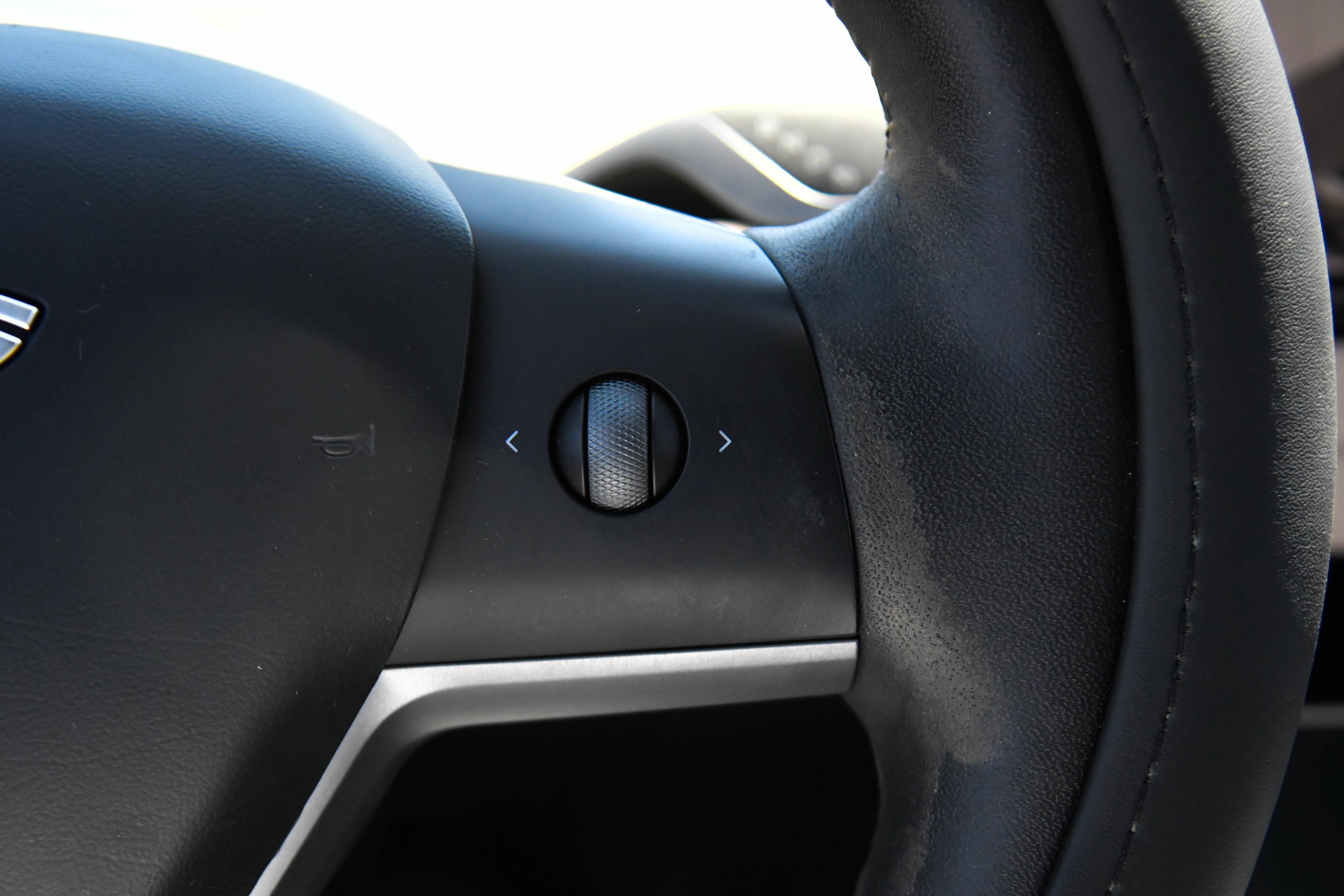 Used 2023 Tesla Model 3 Standard Range RWD image 27