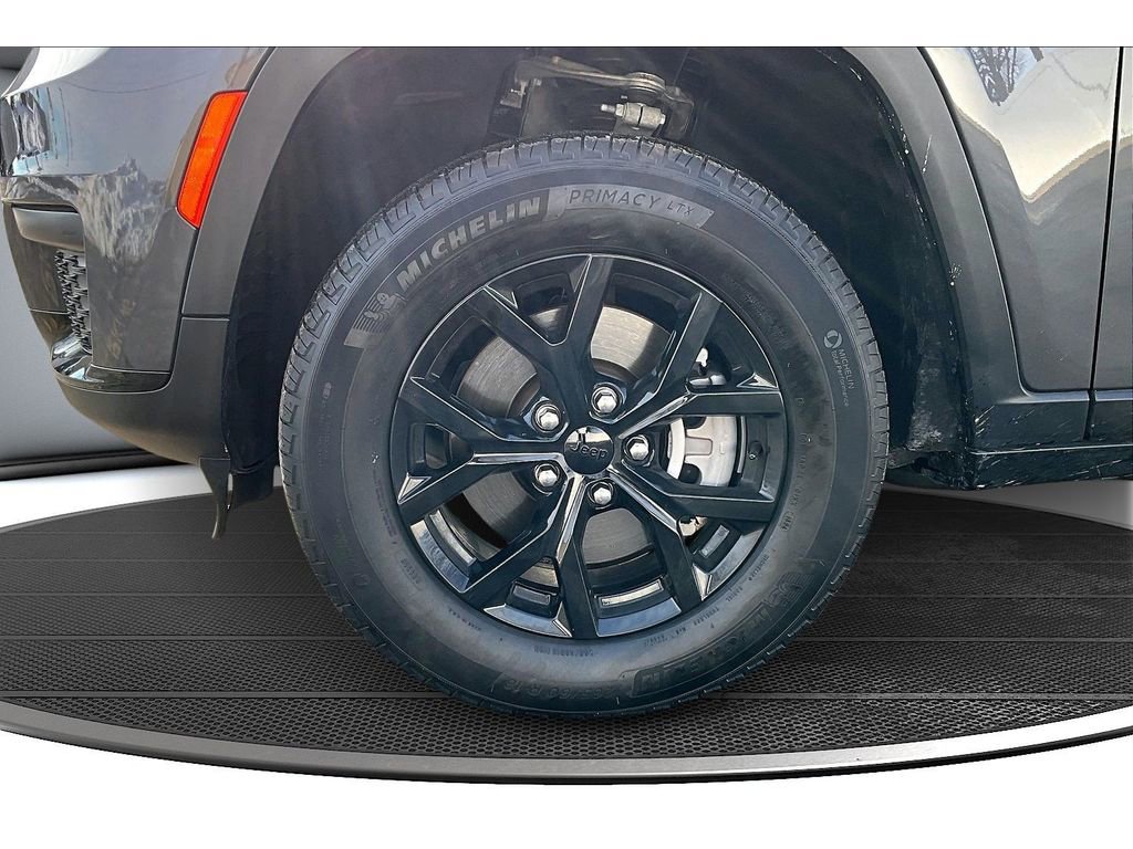Certified 2024 Jeep Grand Cherokee L Laredo image 10