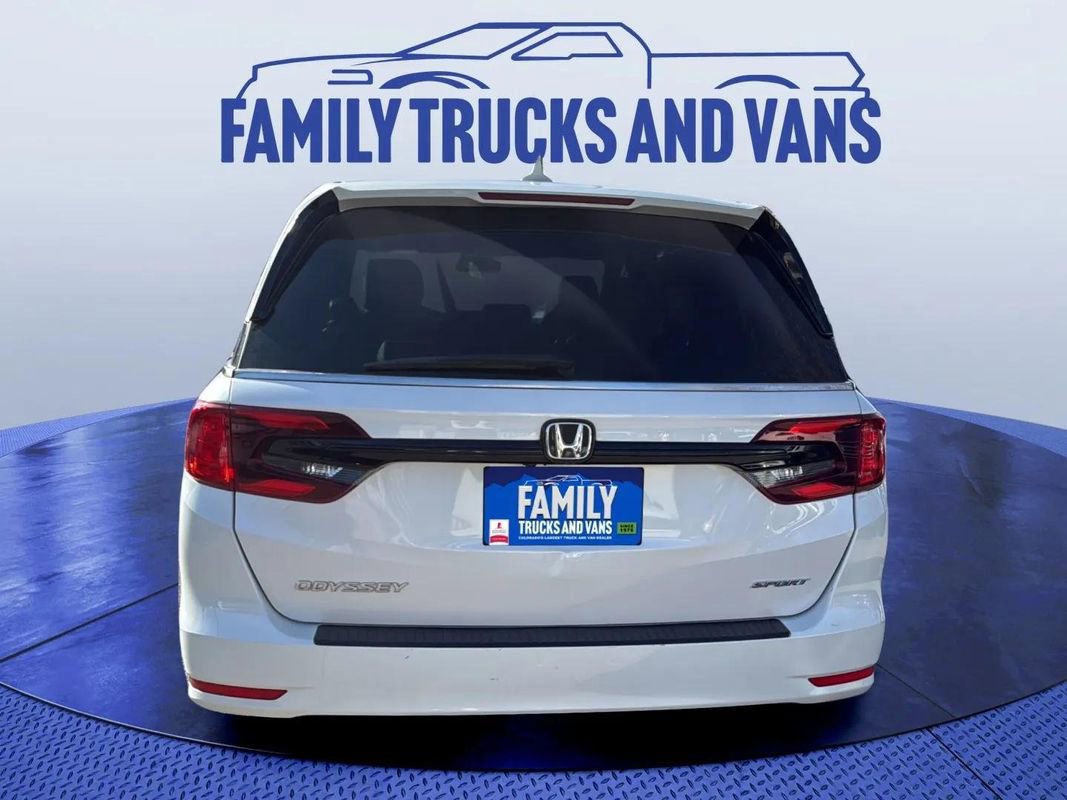 Used 2024 Honda Odyssey Sport image 4