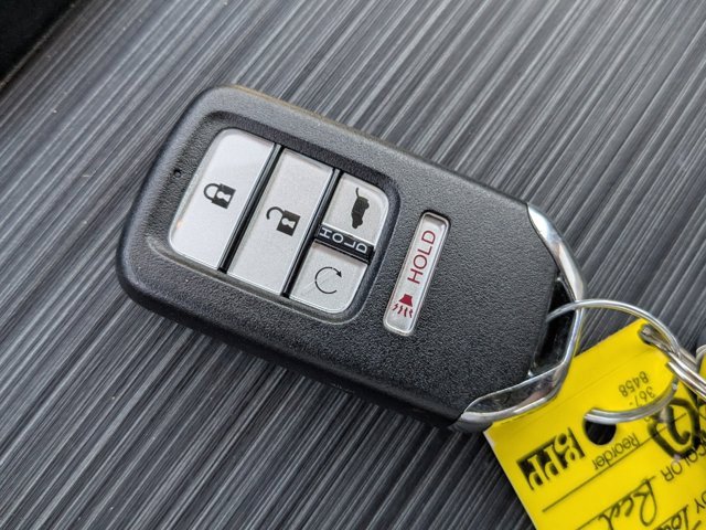 Used 2022 Honda Pilot Touring image 29