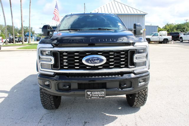 Used 2025 Ford F350 Platinum AWD/4WD image 2