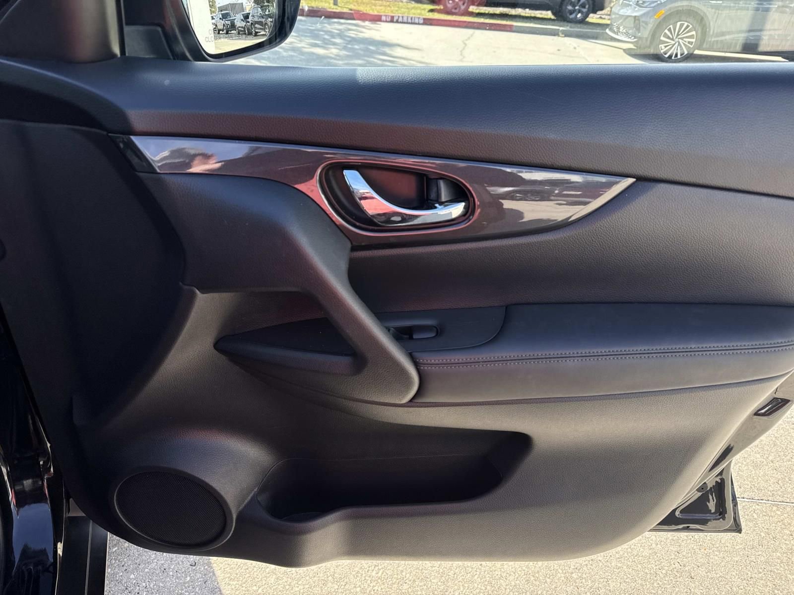 Used 2017 Nissan Rogue S w/ S Appearance Package image 13