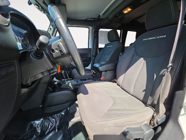 Used 2017 Jeep Wrangler Unlimited Rubicon w/ Connectivity Group AWD/4WD image 9