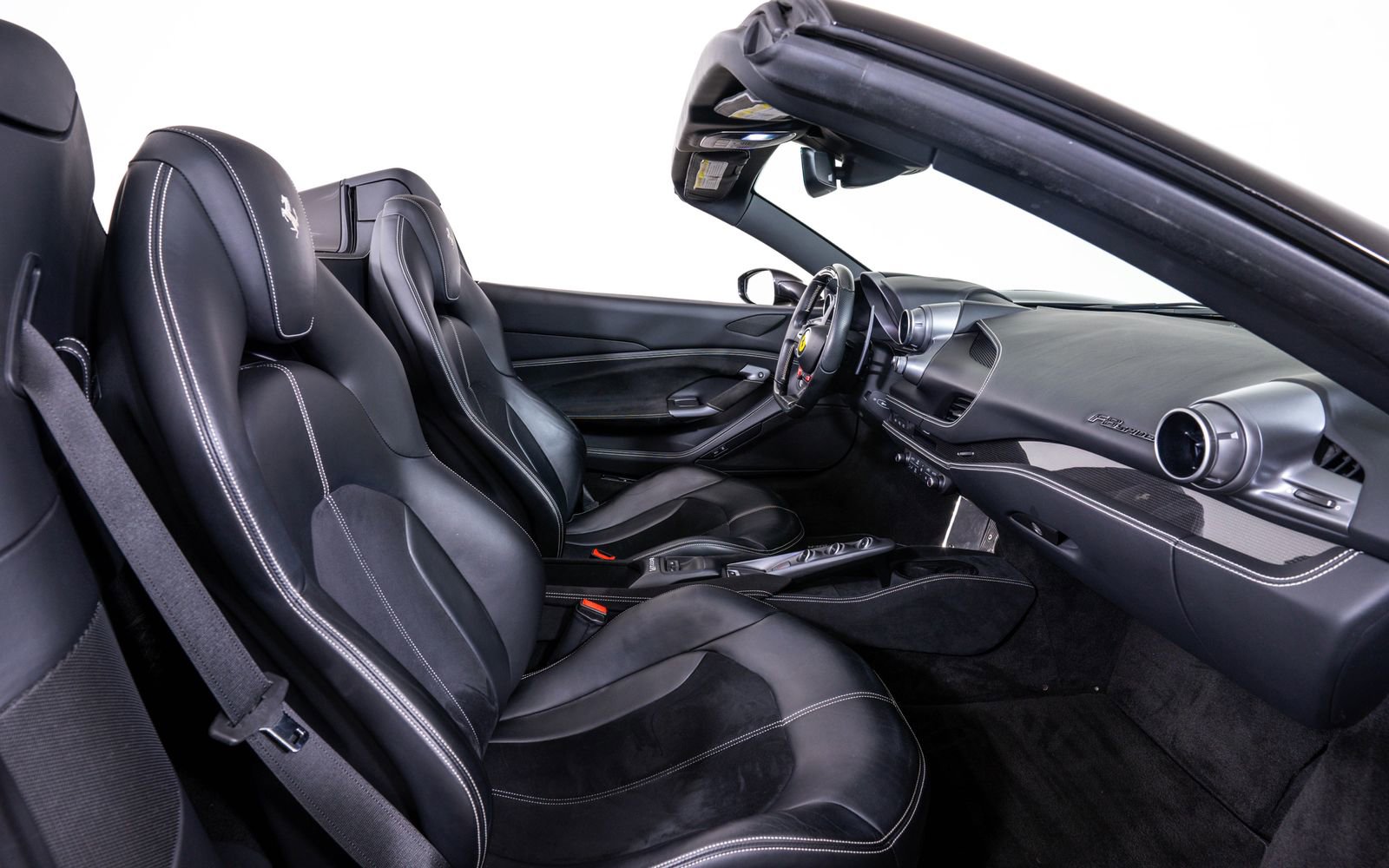 Used 2021 Ferrari F8 Tributo image 24