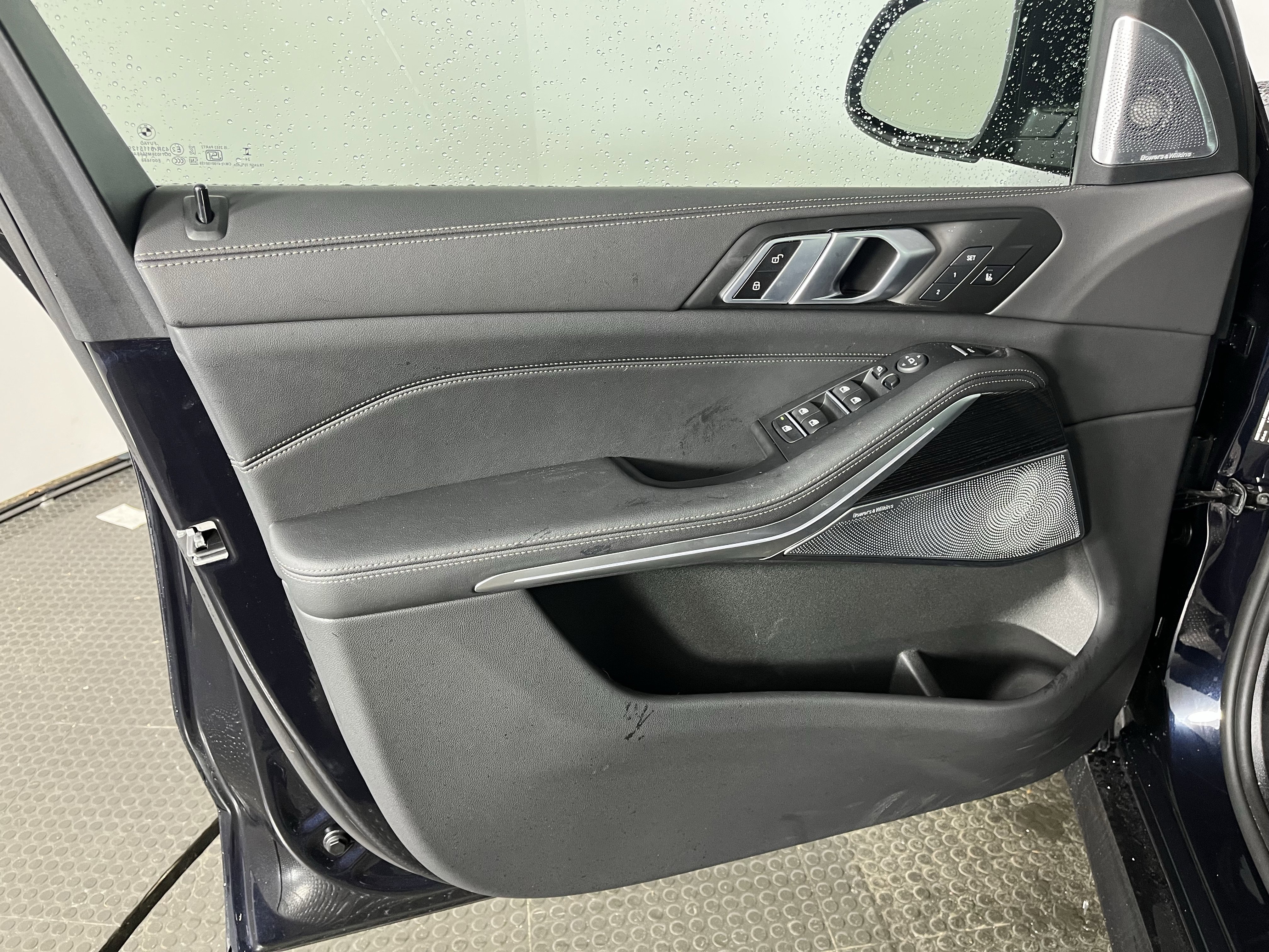 Certified 2025 BMW X5 M60i w/ Executive Package image 10