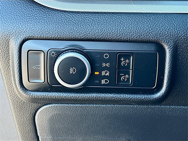 Used 2024 Ford Explorer XLT w/ Equipment Group 202A image 10