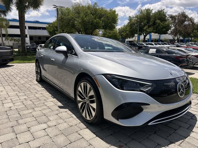Used 2023 Mercedes-Benz EQE 500 4MATIC Sedan image 17