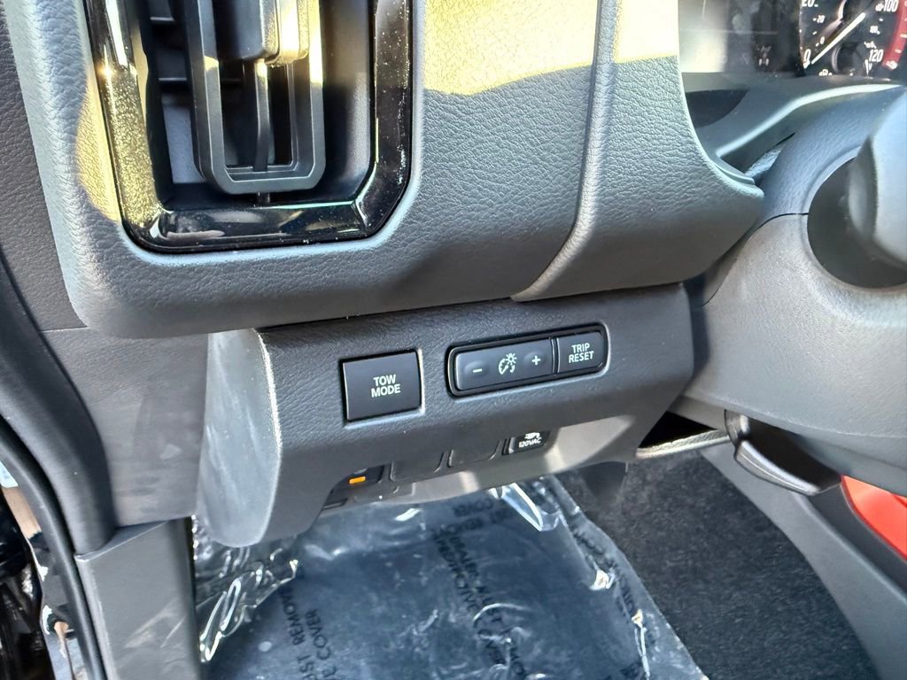 New 2026 Nissan Frontier PRO-4X w/ Pro Premium Package image 7