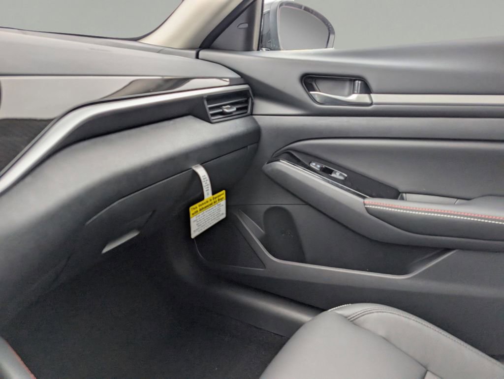 New 2025 Nissan Altima 2.5 SR w/ SR Premium Package image 29