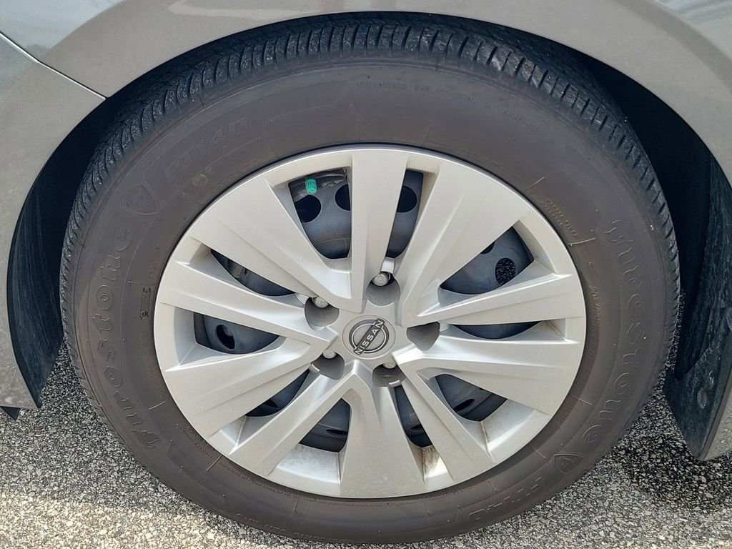 Used 2025 Nissan Sentra S FWD image 6