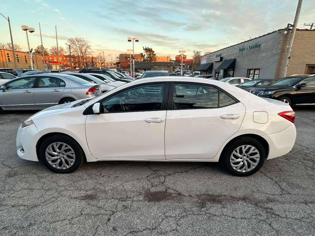 Used 2018 Toyota Corolla LE image 7