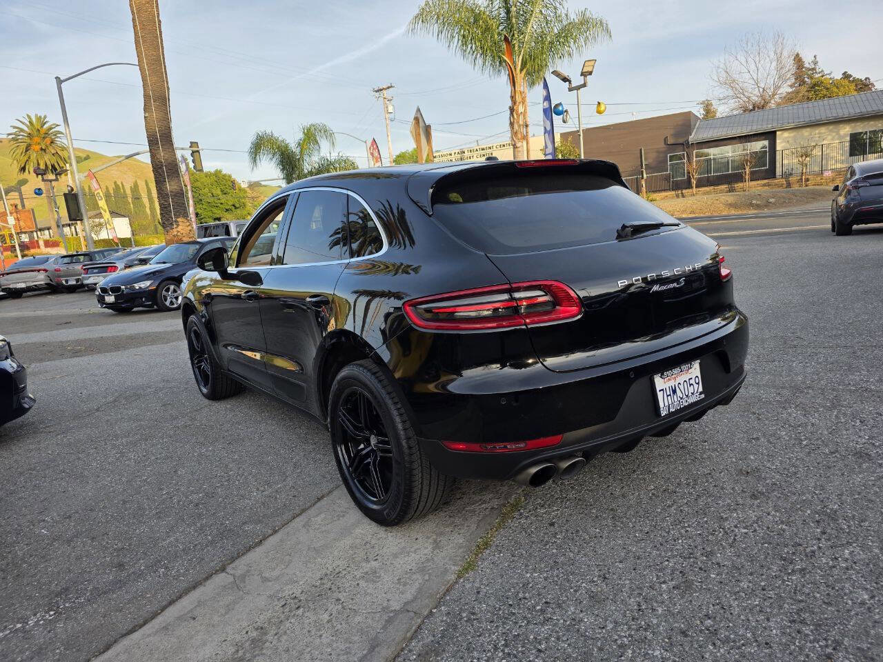 Used 2015 Porsche Macan S w/ Premium Package Plus image 6