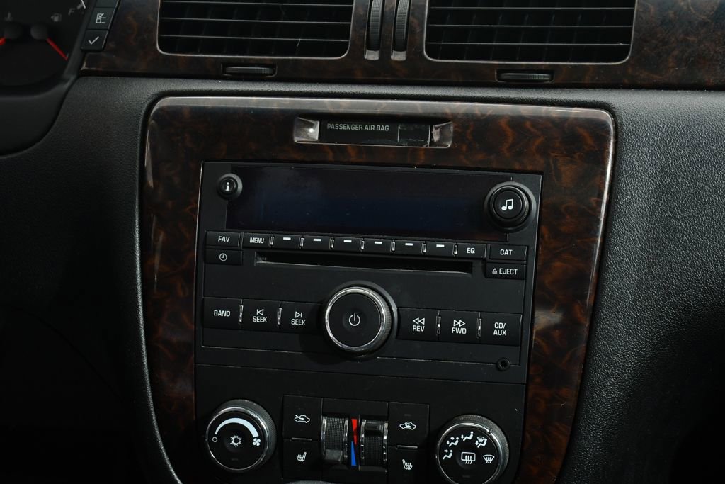 Used 2012 Chevrolet Impala LTZ FWD image 9