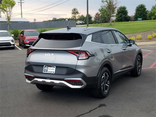 New 2025 Kia Sportage LX image 4
