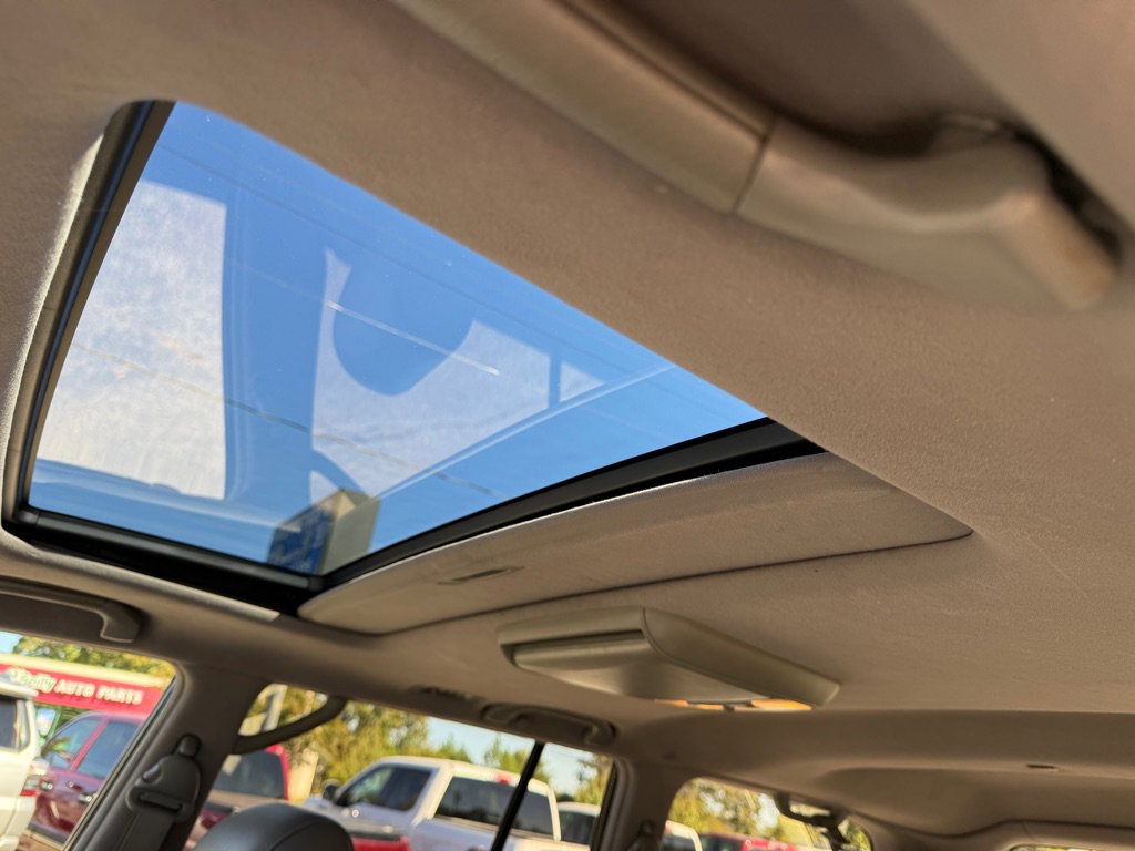 Used 2003 Lexus LX 470 4WD image 12