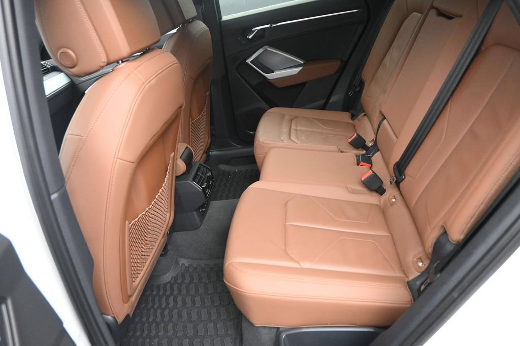 Used 2021 Audi Q3 2.0T Premium w/ Convenience Package AWD/4WD image 14