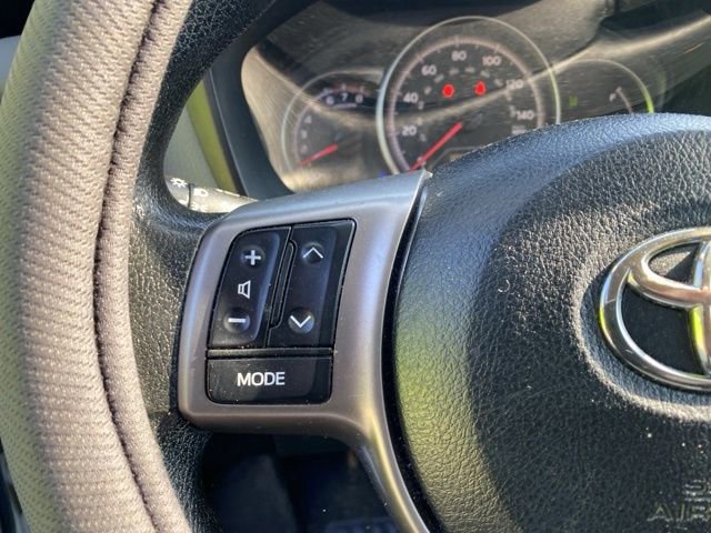 Used 2017 Toyota Yaris L FWD image 17