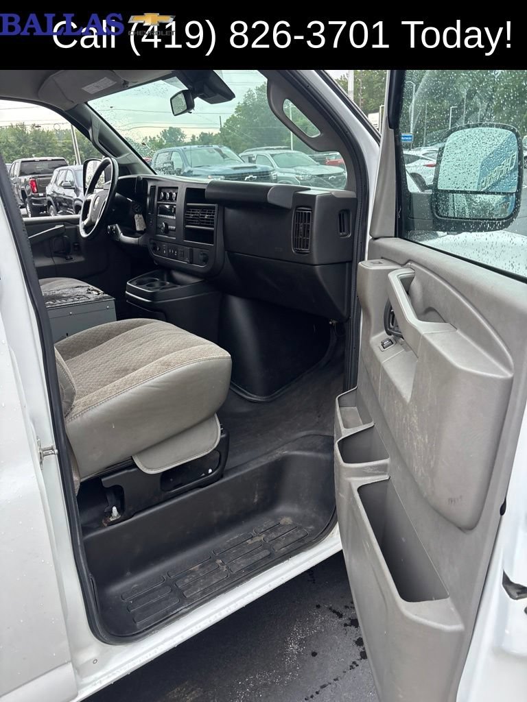Certified 2019 Chevrolet Express 2500 w/ Driver Convenience Package RWD image 9