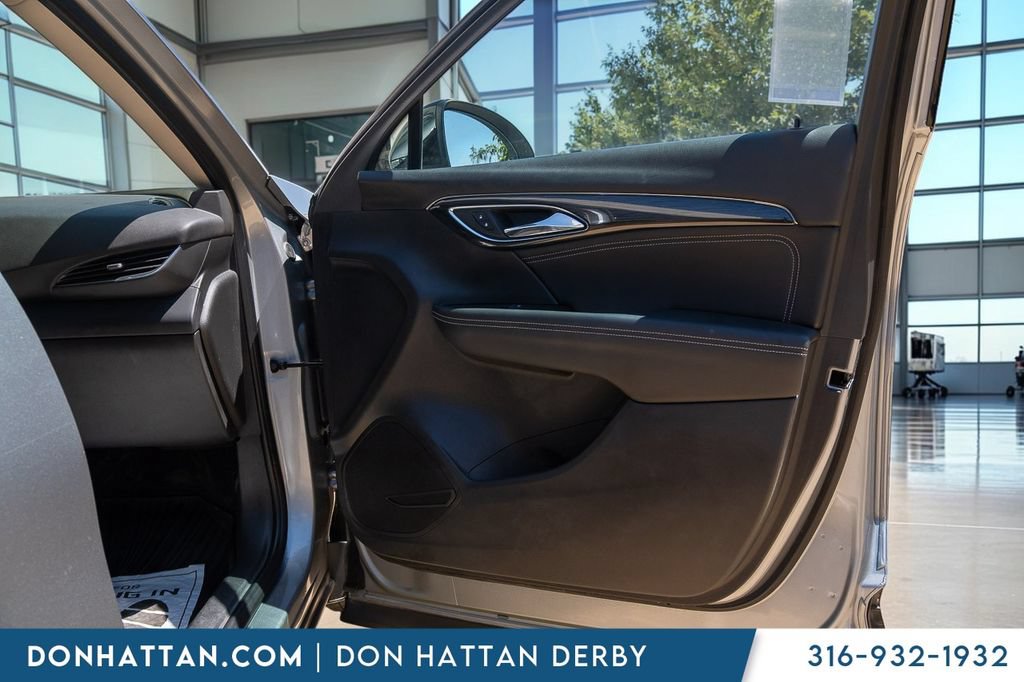 Used 2023 Buick Envision Essence w/ Sport Touring Package AWD/4WD image 25