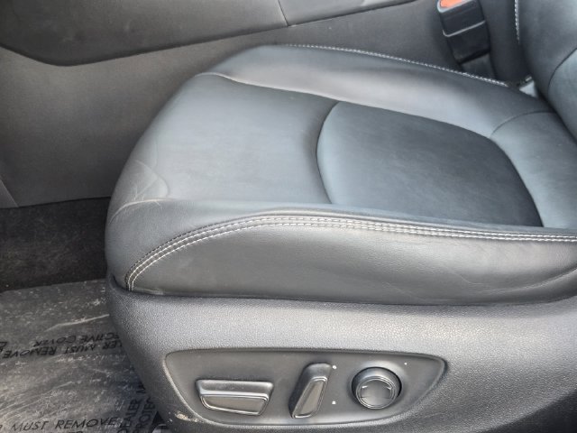 Used 2022 Toyota RAV4 XLE Premium FWD image 16