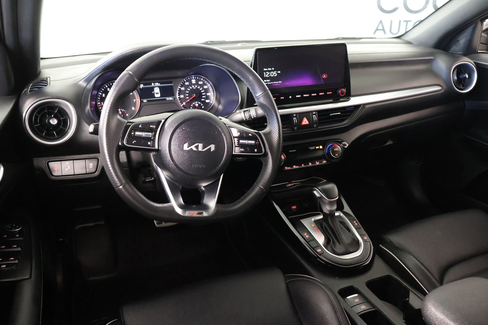 Used 2024 Kia Forte GT-Line w/ GT-Line Premium Package image 2