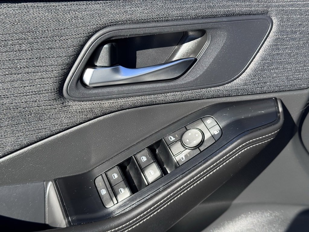 Used 2022 Nissan Rogue SV image 23