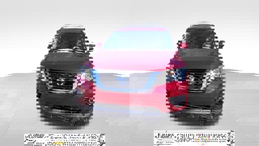 Used 2018 Nissan Pathfinder Platinum image 3