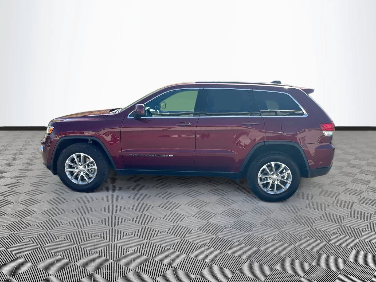 Used 2022 Jeep Grand Cherokee Laredo X RWD image 8