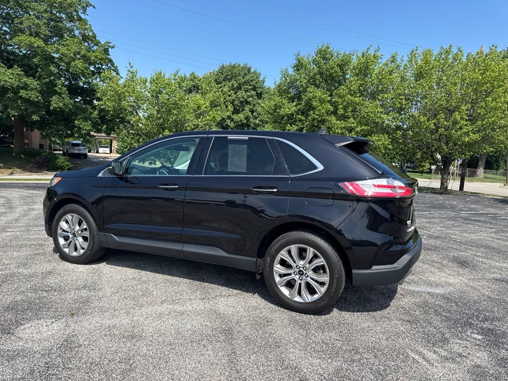Used 2024 Ford Edge Titanium AWD/4WD image 3