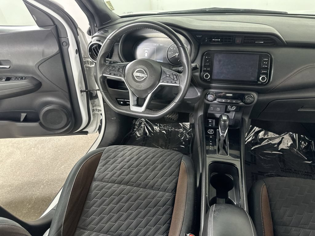 Used 2023 Nissan Kicks SR FWD image 19