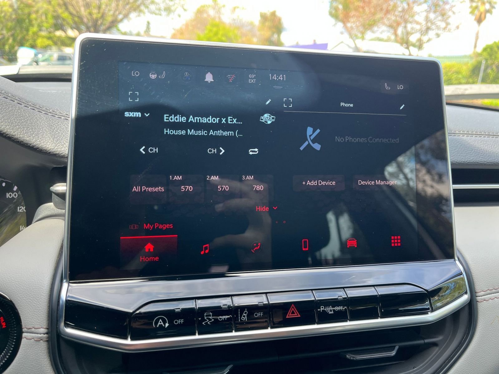 Used 2025 Jeep Compass Limited image 20